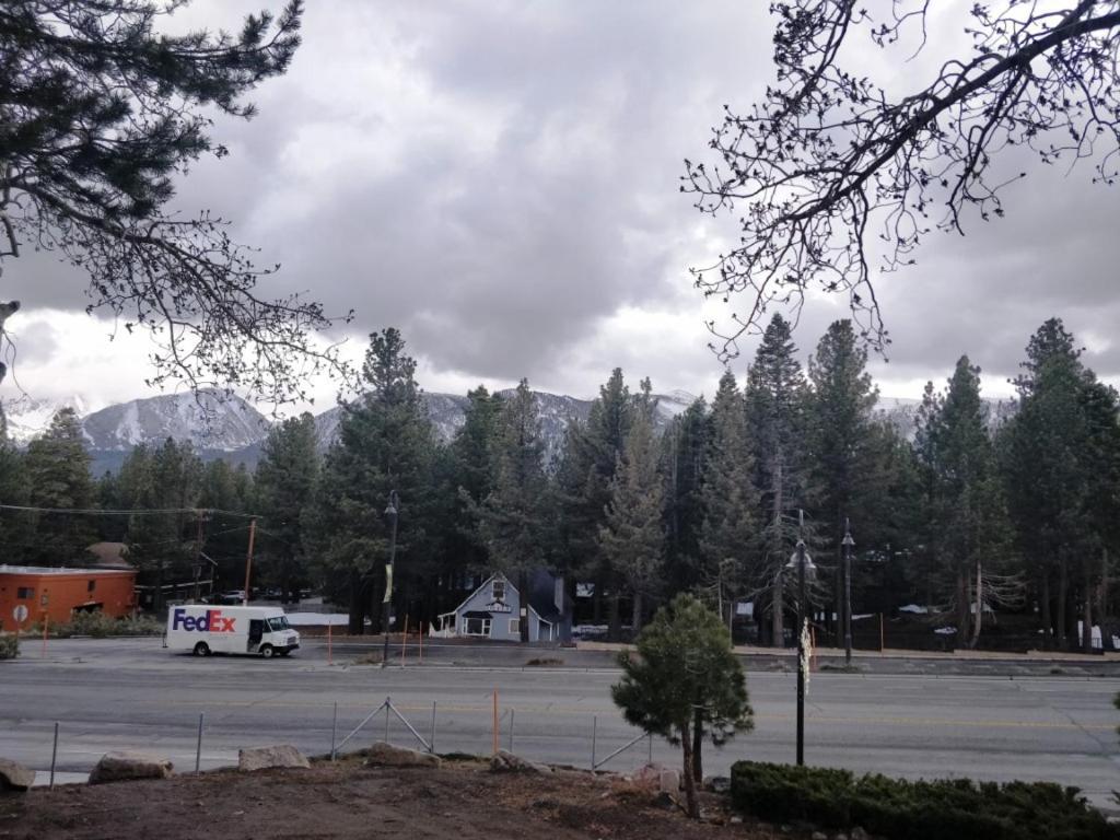 Ventura Grand Inn Mammoth Lakes Esterno foto